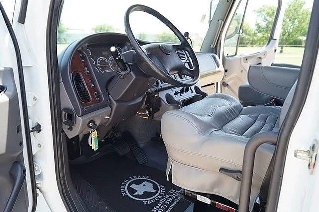 2007 Freightliner M2 Business Class Truck