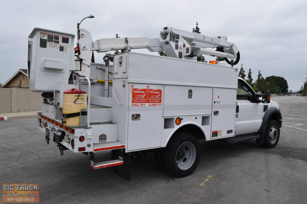 2009 Ford F550 4×4 Bucket Truck