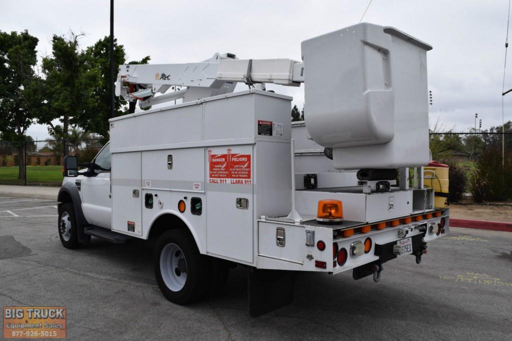 2009 Ford F550 4×4 Bucket Truck