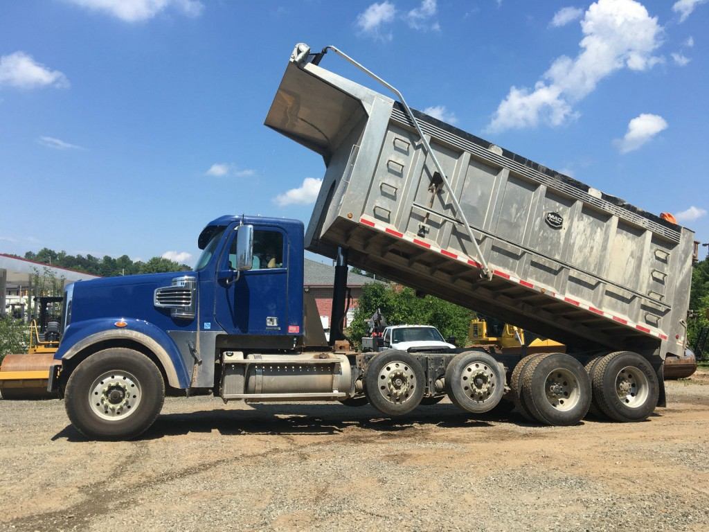 2012 Freightliner Coronado 122 SD Dupm Truck