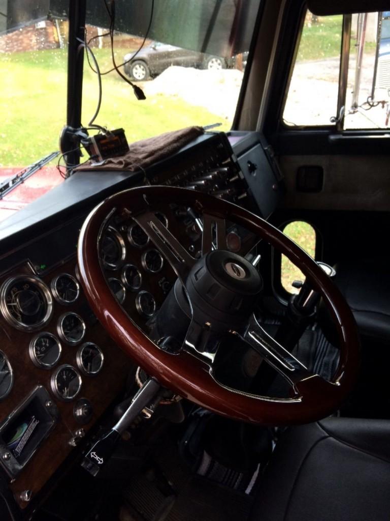 1992 Peterbilt truck