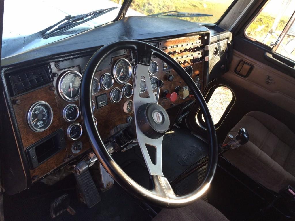 1994 Peterbilt 379 truck