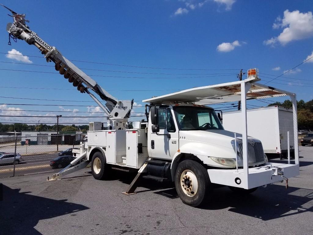 2002 International 4300 truck