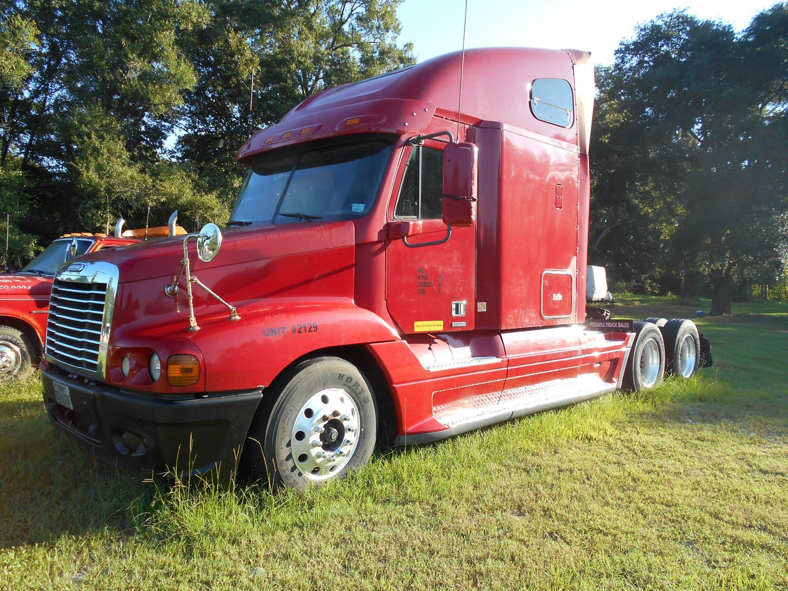 2007 Freightliner truck for sale.