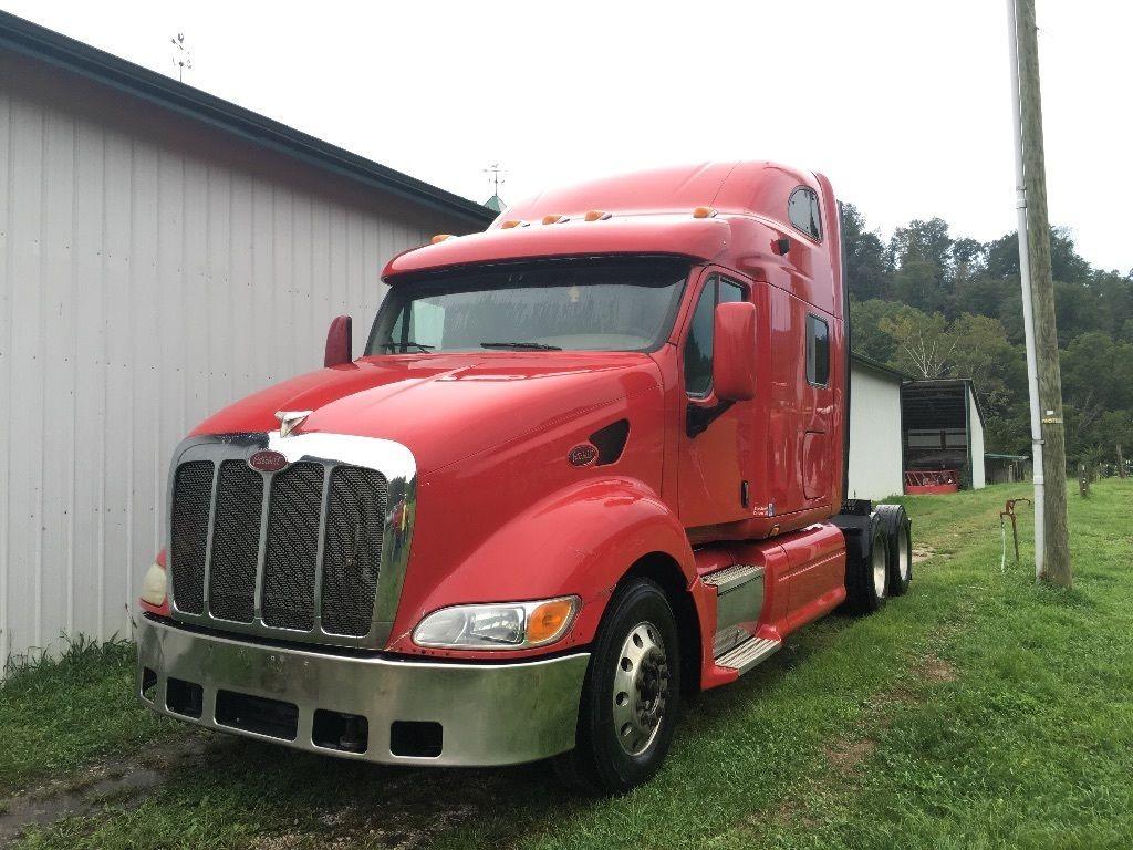 2007 Peterbilt 387 truck