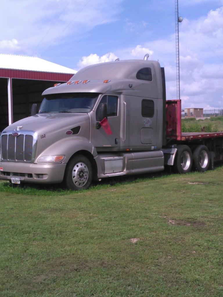 2007 Peterbilt 387 truck