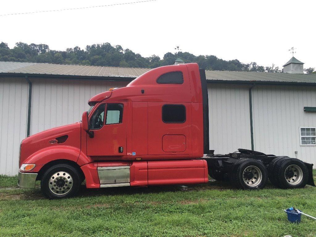 2007 Peterbilt 387 truck