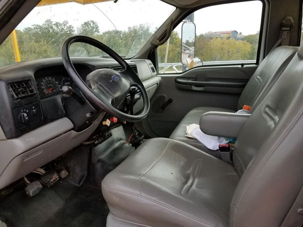2008 Ford F750 truck