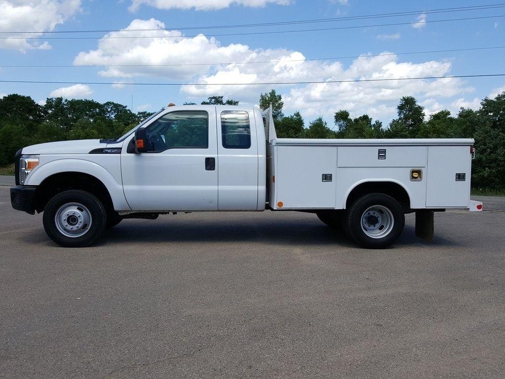 2012 Ford F350 4X4 truck