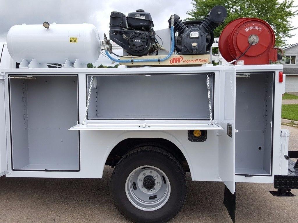 2013 Ford F350 truck