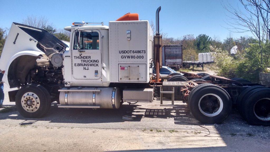 Everything works 1993 International Tractor truck