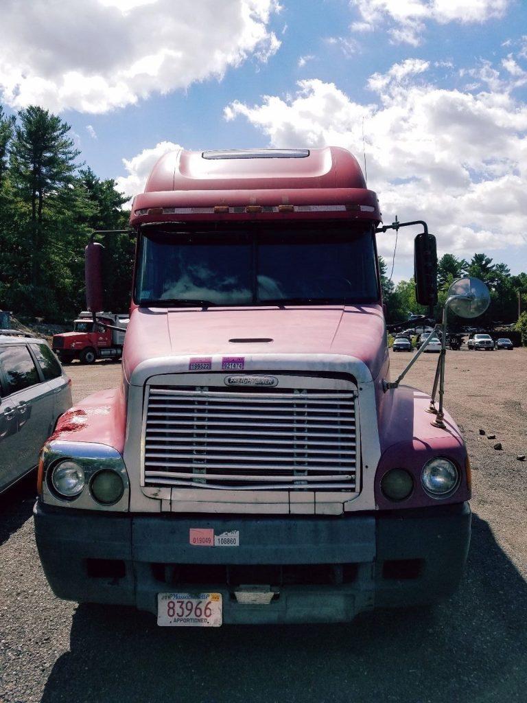 Overhauled engine 1998 Freightliner truck