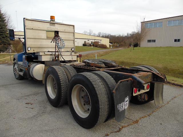 Tandem axle 1992 Kenworth T600 truck