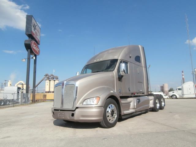 good condition 2012 Kenworth T700 truck