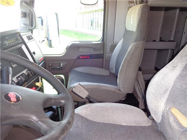 great shape 2011 Kenworth T660 truck