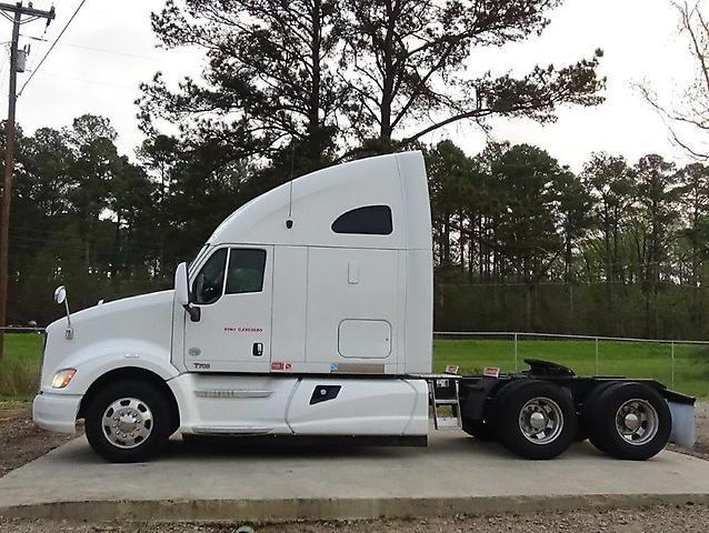 road ready 2012 Kenworth T700 truck