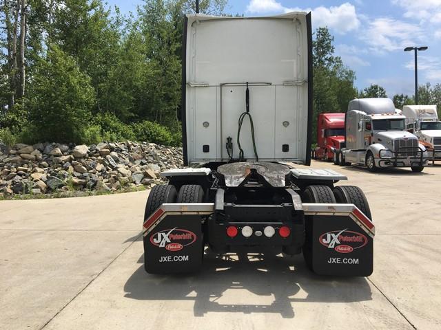 comfortable 2013 Kenworth T700 truck