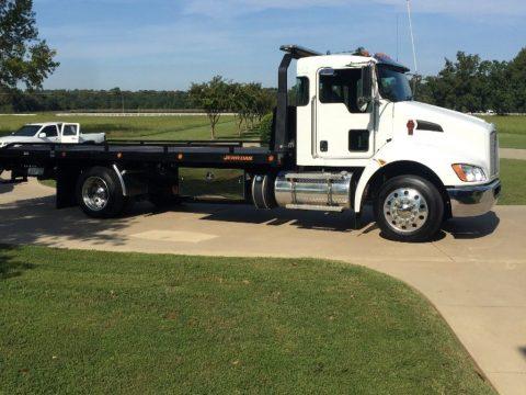 fully loaded 2016 Kenworth truck for sale