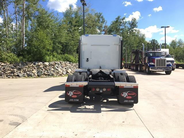 red and white 2014 Kenworth T660 truck