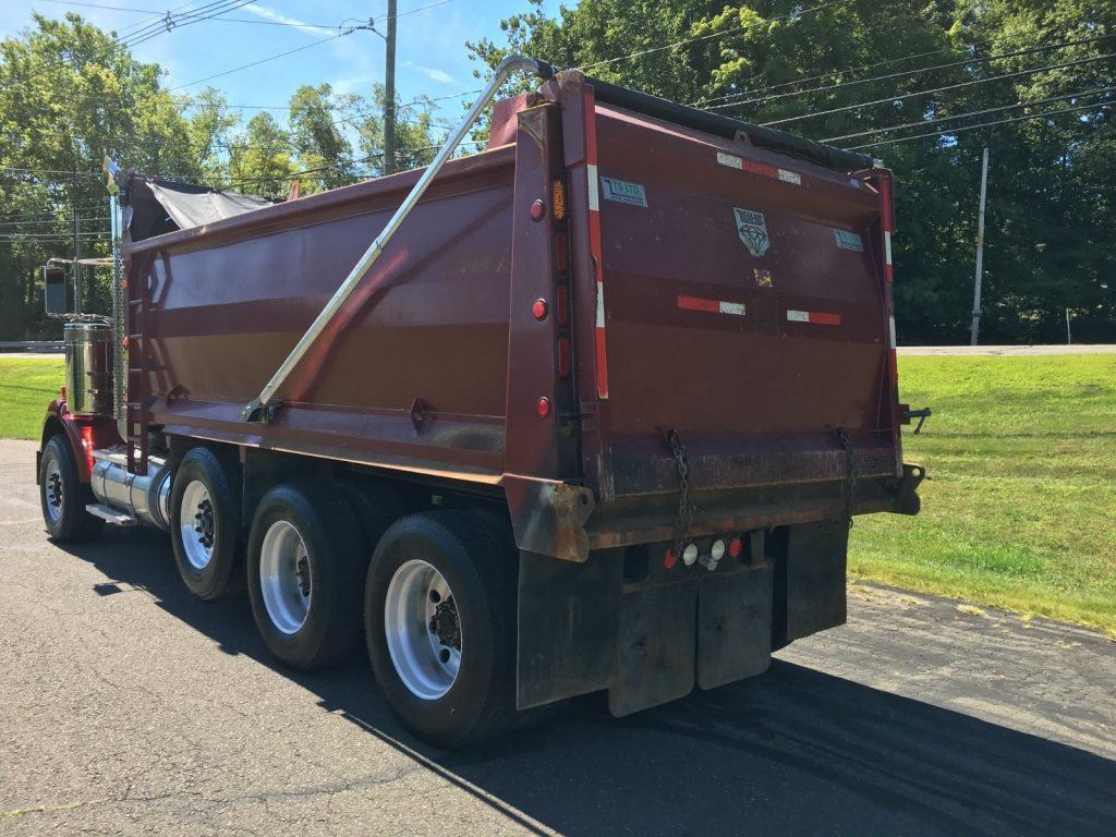 tri axle 2014 Kenworth T800 dump truck