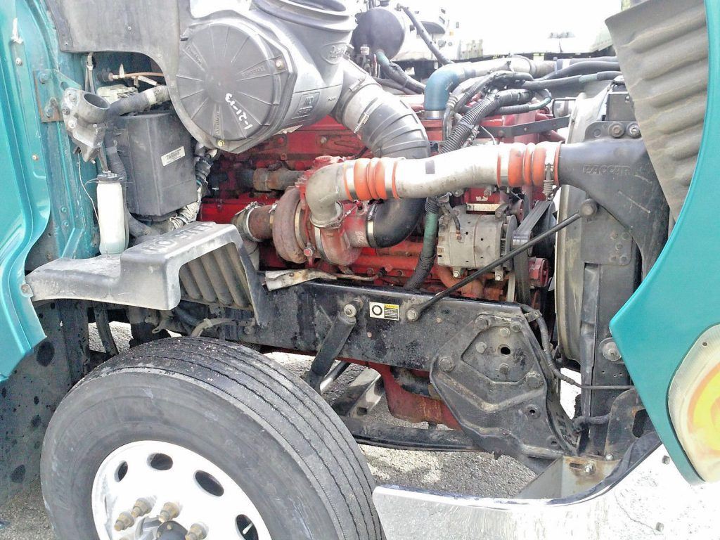 great condition 2008 Peterbilt 387 truck