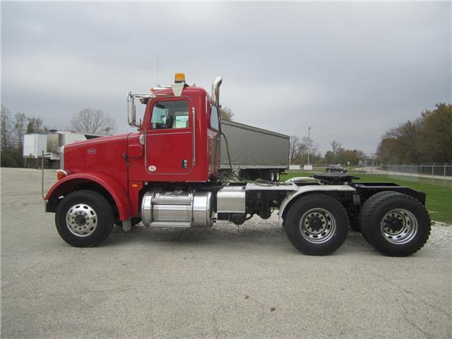 great shape 2013 Peterbilt 365 truck