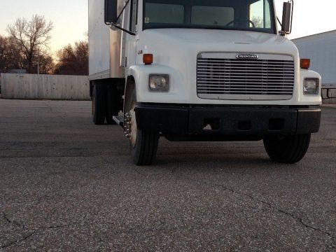 maintained 1998 Freightliner FL70 truck for sale