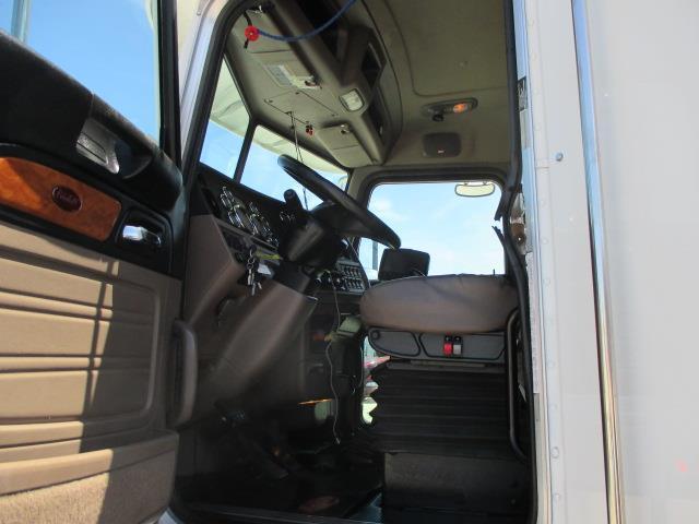 serviced 2011 Peterbilt 386 truck