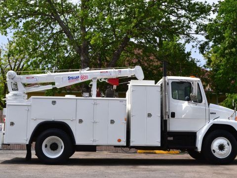 serviced 2000 Freightliner FL 80 truck for sale