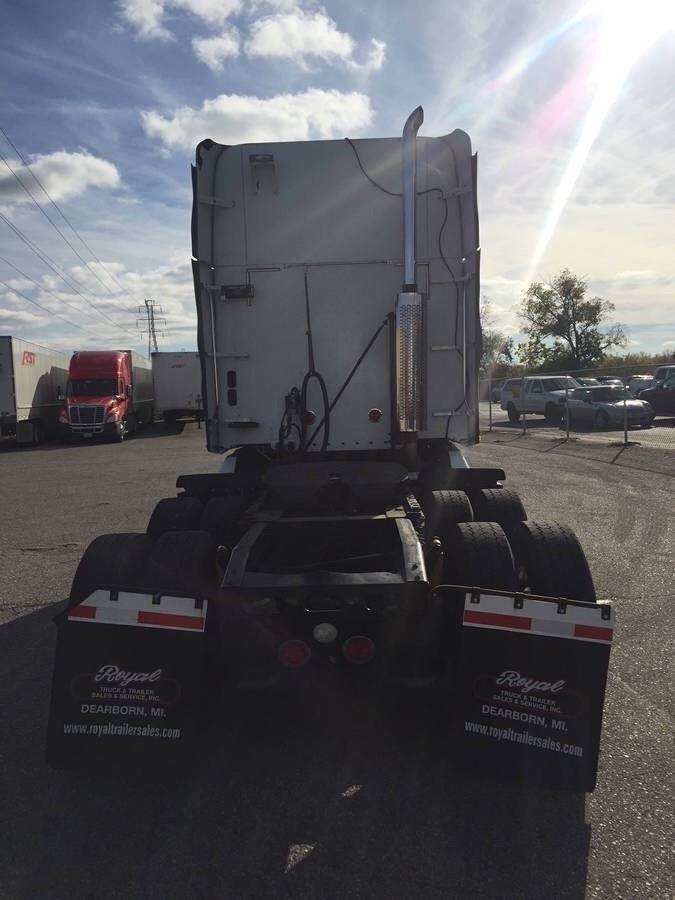 new tires and brakes 2007 Freightliner Columbia truck