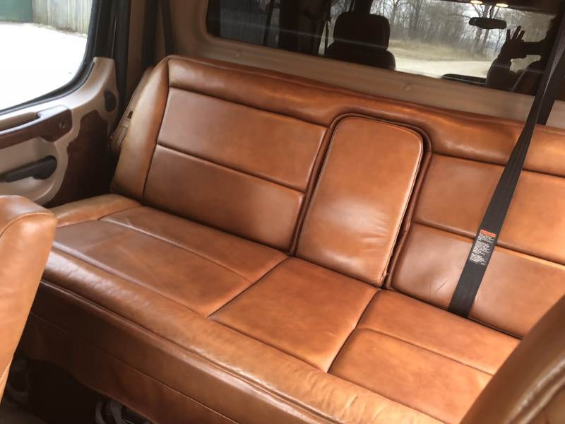 well maintained 2007 Freightliner Sportchassis truck