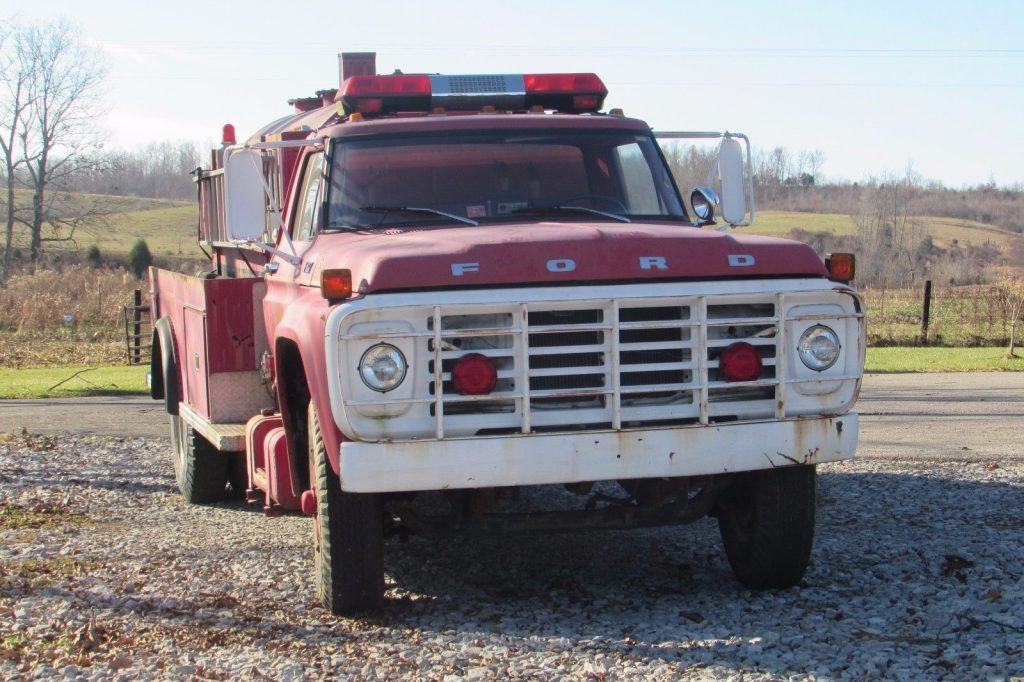 surface rust 1978 Ford F704F fire engine truck