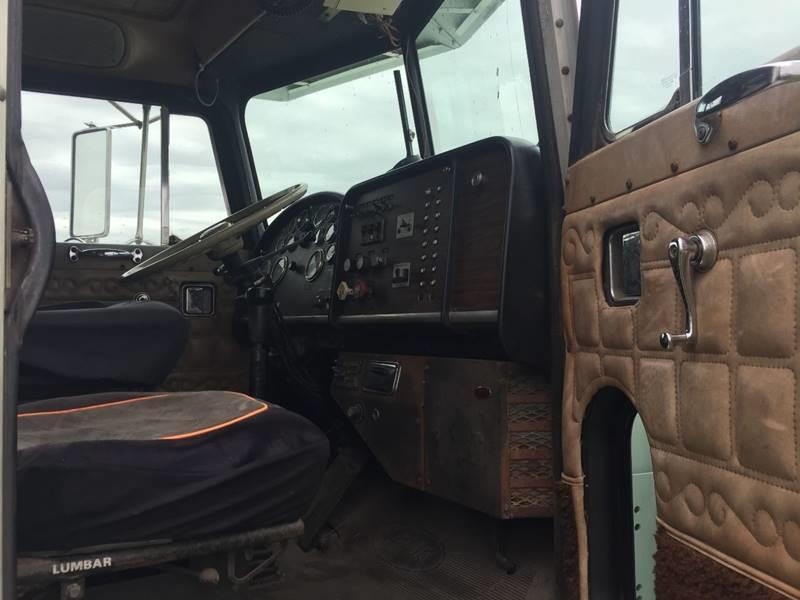 low miles 1984 Peterbilt 359 Dump Truck
