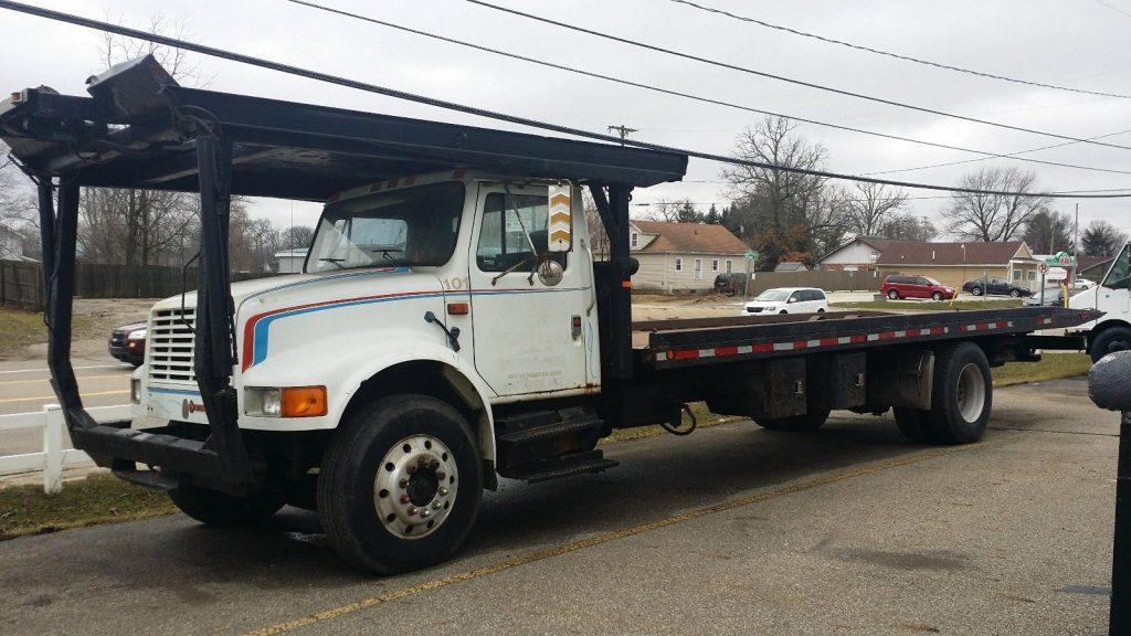 clean 1990 International Rollback Truck