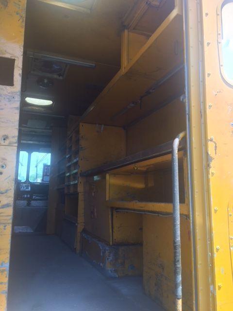 Great working vehicle 1993 International Harvester Step Cube Van truck