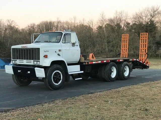 low miles 1989 GMC 7000 Equipment Hauler truck