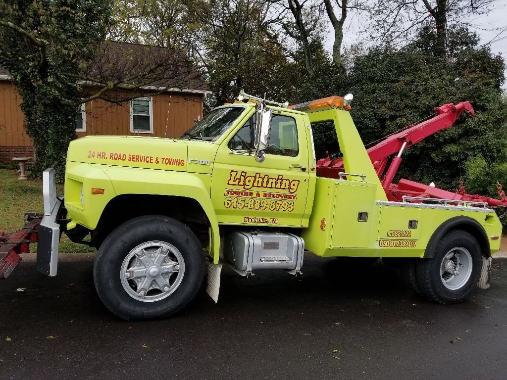 new fluids 1988 Ford F 700 heavy wrecker truck
