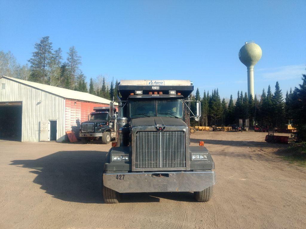 reinforced box 1994 Western Star tri axle truck