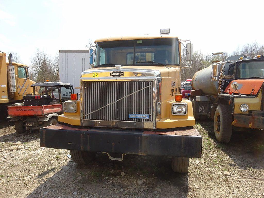 reliable 1993 Autocar ACL64 truck