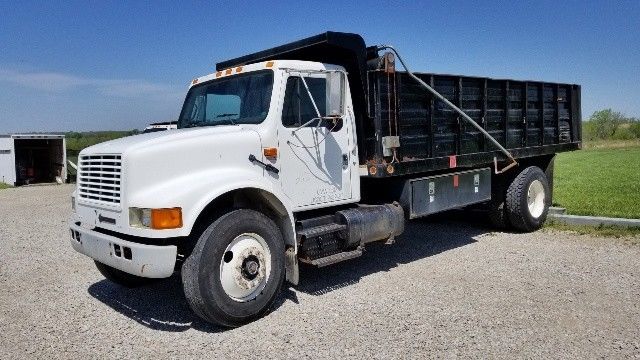 great running 1994 International 4900 Dump Truck