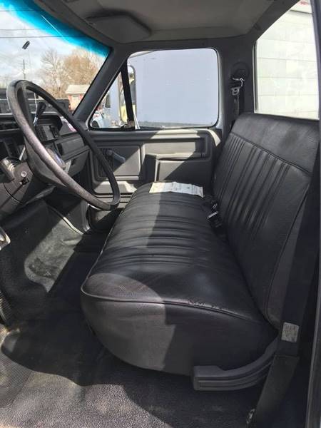 1995 Ford F Series Cab and Chassis truck