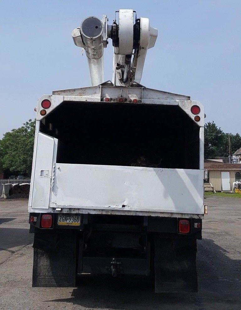 big block 1996 GMC bucket truck
