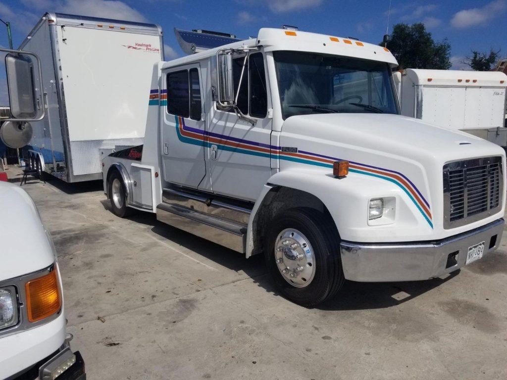 Runs perfect 1997 Freightliner FL50 truck