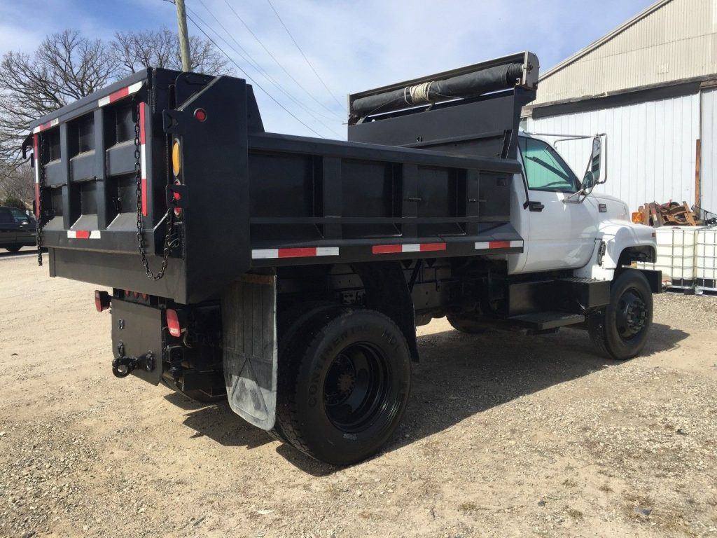 clean 1998 GMC C7500 dump truck