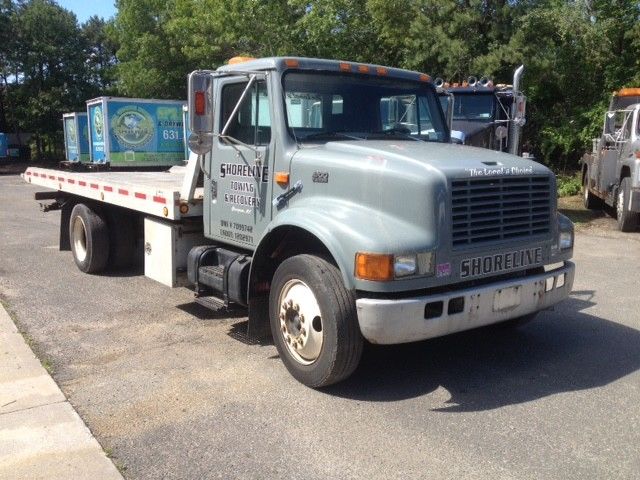 needs new tires 1997 International 4700 truck