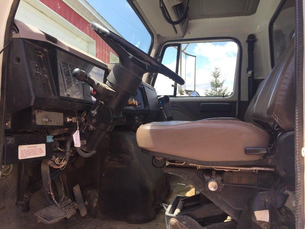 no issues 1997 International 2674 tri axle dump truck