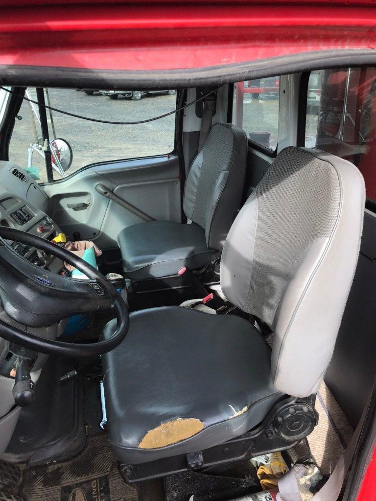 reconditioned 1998 Ford HTL9513 truck