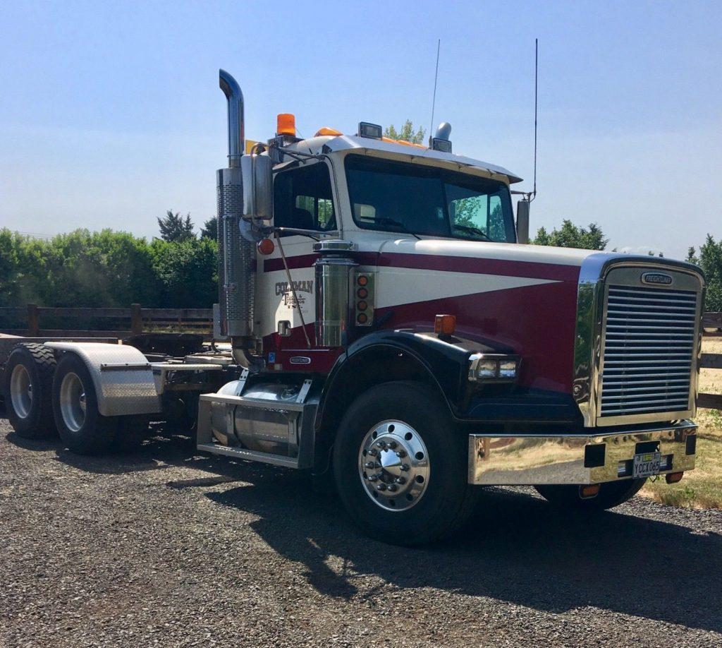 very nice 1998 Freightliner 3406 E truck