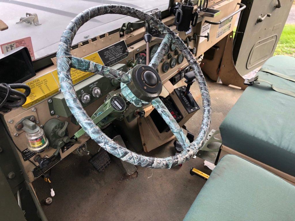 low miles 1991 BMY M931 A2 5 Ton Bobbed truck