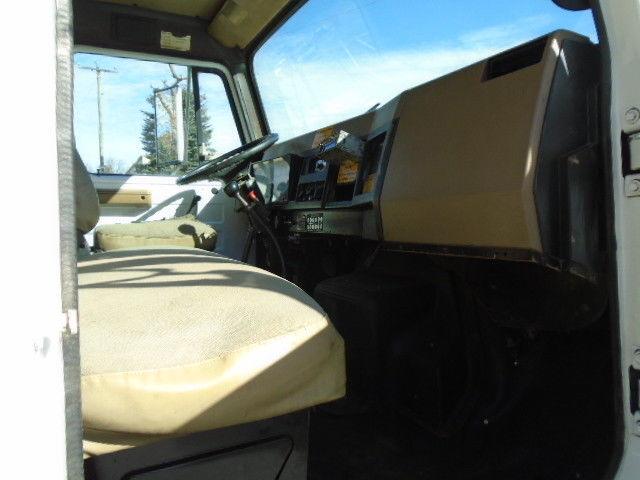 clean 1990 International 4700 Chipper DUMP Truck